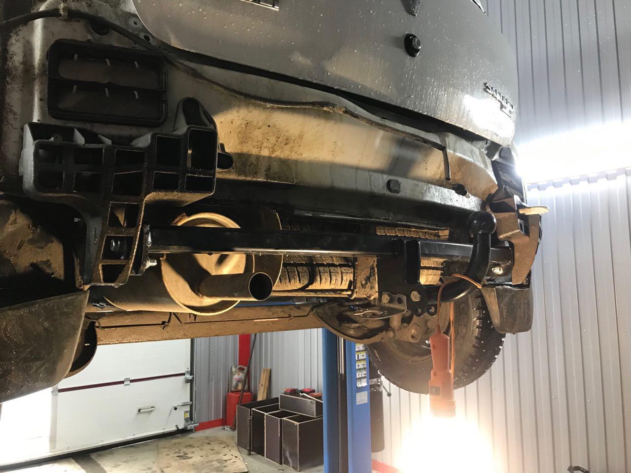 Фаркоп Лидер плюс на renault sandero