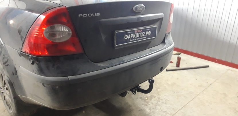 ТСУ для Ford Focus 2 седан 2004-2011 без выреза бампера